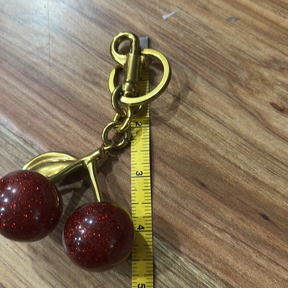 Cherry Charm Key Chain Key Card Wallet Holder Gold Tone & Sparkle Vibrant Red - Picture 6 of 6